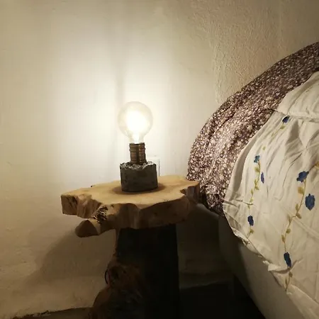 Mas Del Llop Blanc - Dog Friendly Rural - Bed & Breakfast Sobrestany