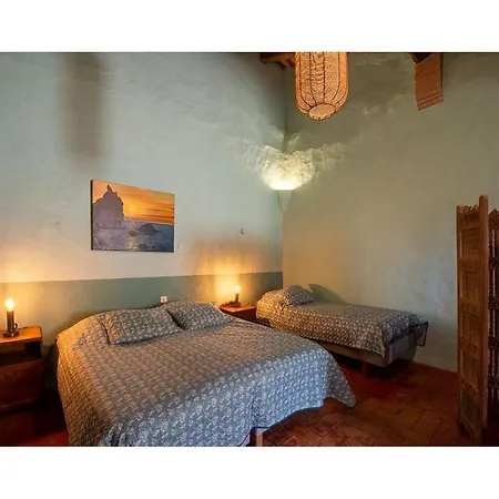 Bed & Breakfast Mas Del Llop Blanc - Dog Friendly Rural -