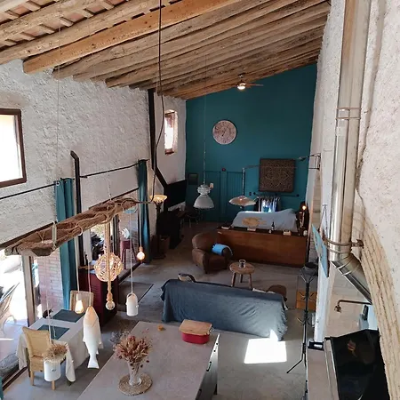 Mas Del Llop Blanc - Dog Friendly Rural - Bed & Breakfast