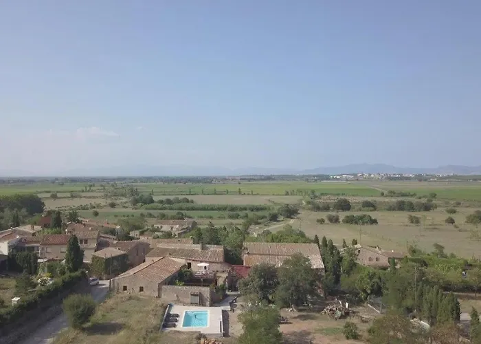 Mas Del Llop Blanc - Dog Friendly Rural - Bed and Breakfast 4*