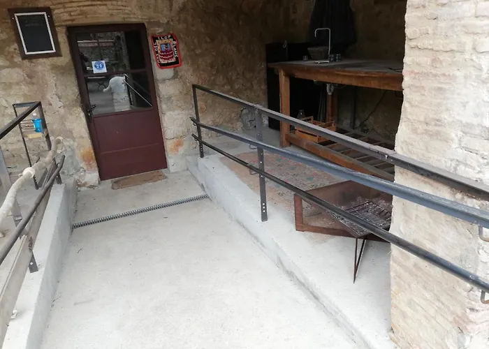 Mas Del Llop Blanc - Dog Friendly Rural - Bed and Breakfast Sobrestany