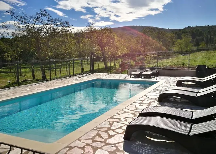 Mas Del Llop Blanc - Dog Friendly Rural - Bed and Breakfast 4*