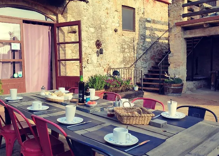 Mas Del Llop Blanc - Dog Friendly Rural - Bed and Breakfast Sobrestany